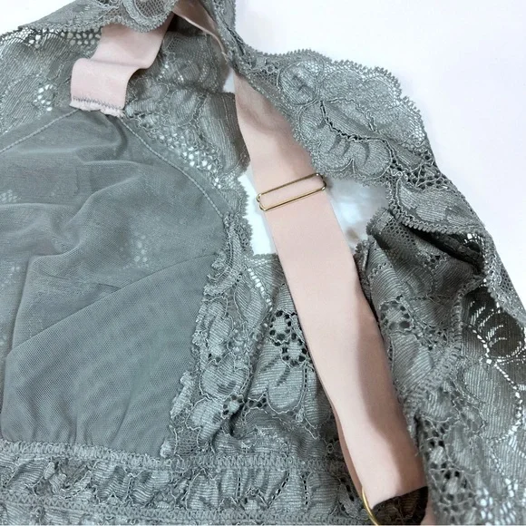 HAH Hot As Hot Got UR Back Gray Silver Lace Bra Size XS - Picture 6 of 13